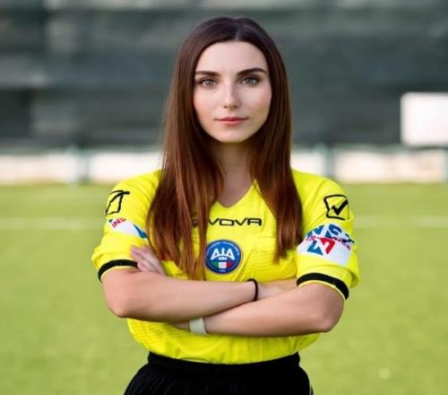 阿德萊德聯,中場球員澳,超賽事中遭,博鱼体育官网,博鱼体育app,博鱼体育APP下载