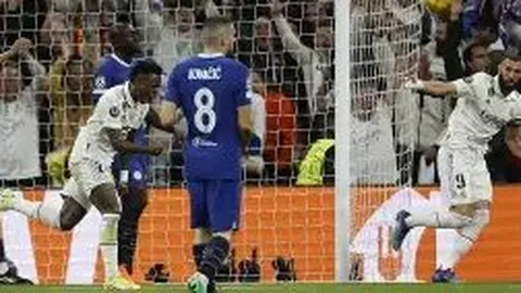 詹姆斯母子情深，贫困环境下早显独立风采。